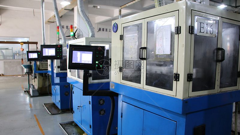 钻攻中心工作台尺寸规格：关键参数解析与选型要点
